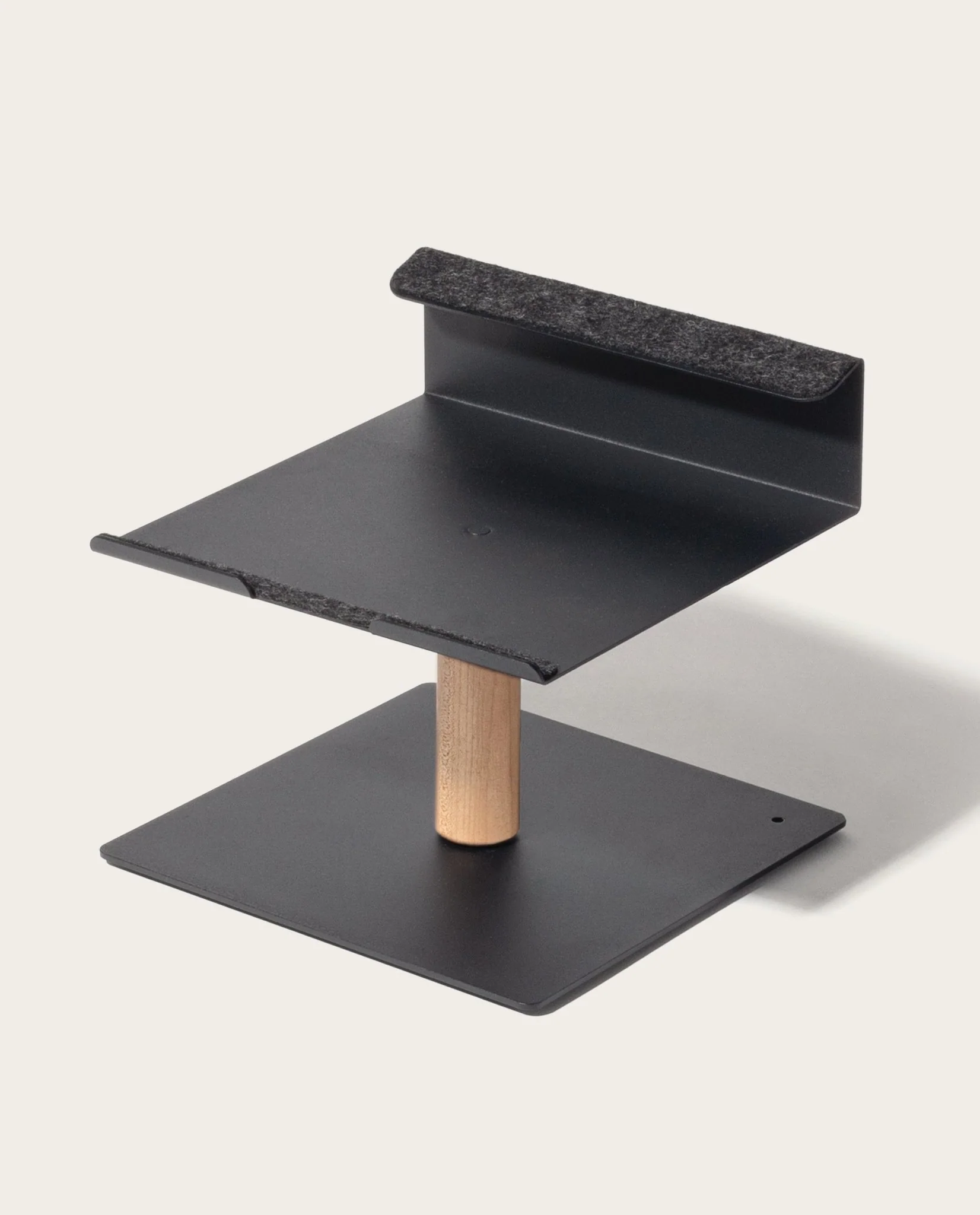 var-laptop-stand